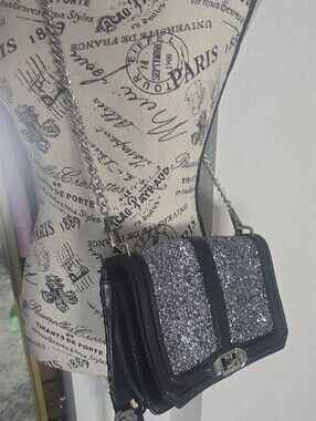 Rebecca Minkoff Black & Silver Glitter Medium Flap Crossbody Bag (EUC) 🖤🩶🖤